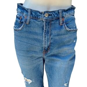 9002...Abercromie & Fitch Straight Leg Jeans Size 28/6S, 11"Rise
